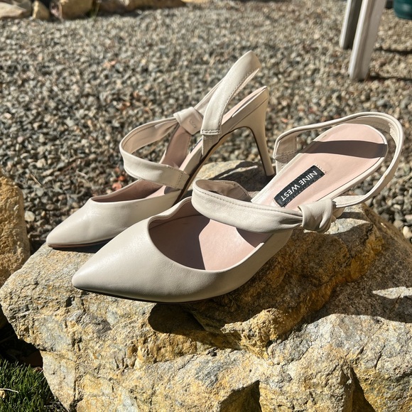 Nine West 7.5 Cream leather upper Ankle Strap - Picture 7 of 9